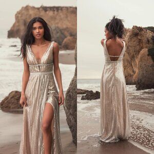 Mac Duggal Silver Metallic Plunge Neck Sequined Gown Style 49012 Sz 4